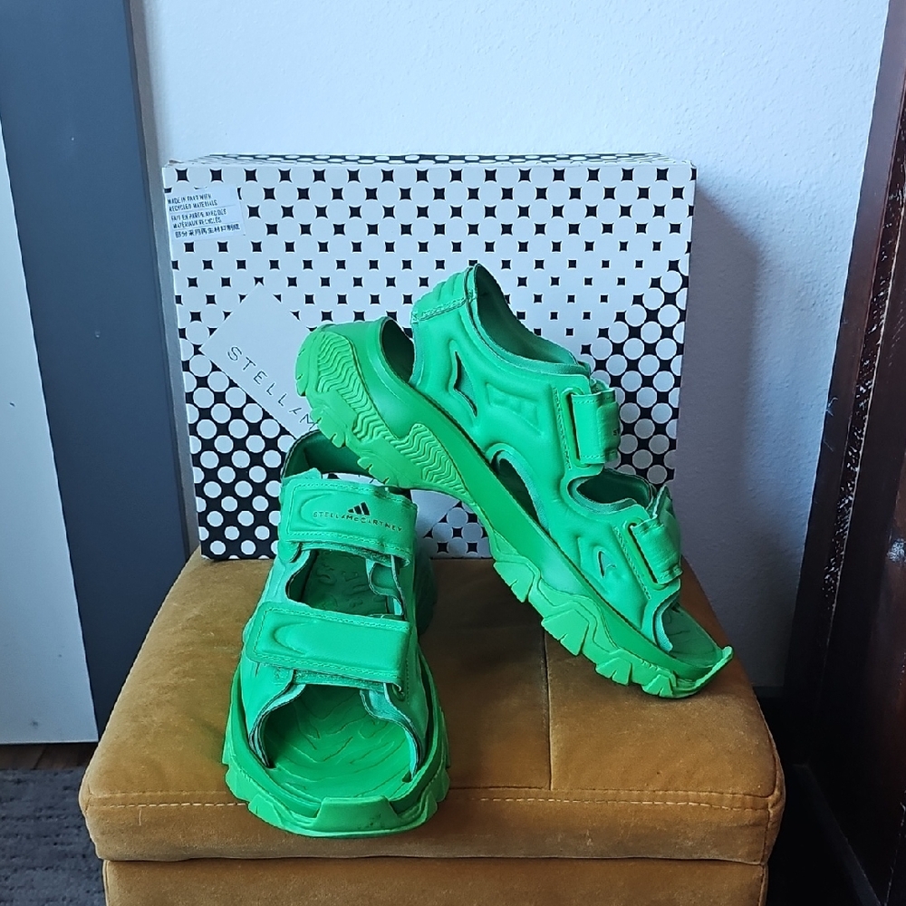 ●●STELLA MCCARTNEY & ADIDDAS HIKA SANDAL SIZE 9 EUC●●